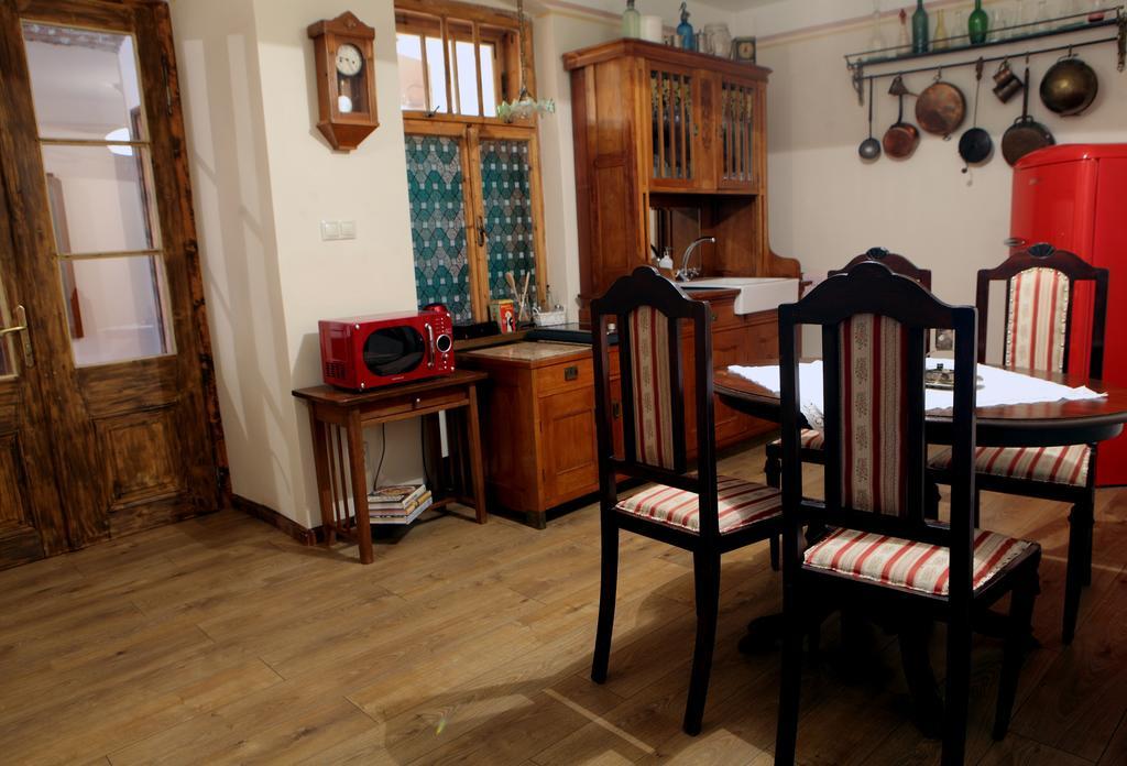 Apartmany Antik Pratterov Dom บันสกา ชีอาว์นีซา ห้อง รูปภาพ