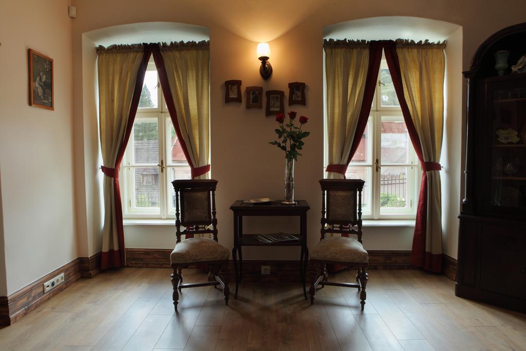 Apartmany Antik Pratterov Dom บันสกา ชีอาว์นีซา ห้อง รูปภาพ