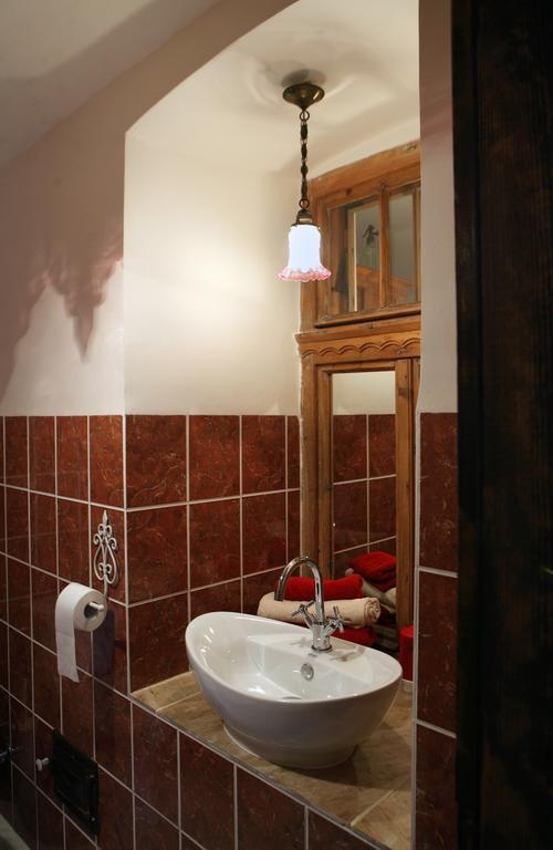 Apartmany Antik Pratterov Dom บันสกา ชีอาว์นีซา ภายนอก รูปภาพ